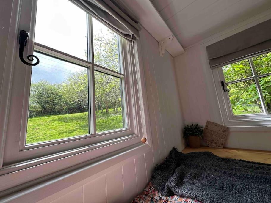 Cornwall Woodland Shepherd'S Hut Deirdres Hut 보드민 외부 사진