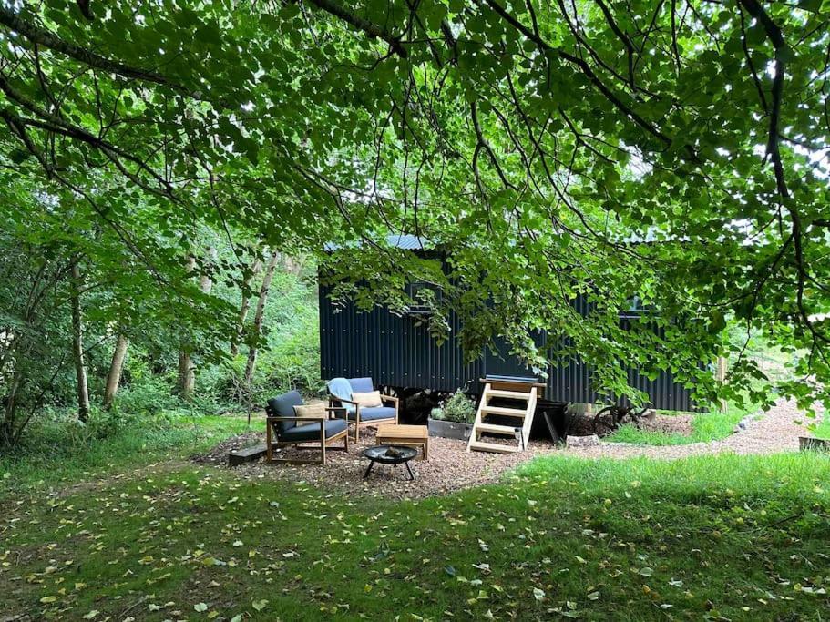 Cornwall Woodland Shepherd'S Hut Deirdres Hut 보드민 외부 사진