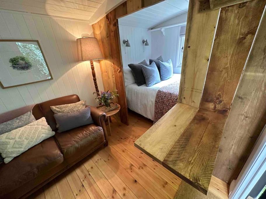 Cornwall Woodland Shepherd'S Hut Deirdres Hut 보드민 외부 사진